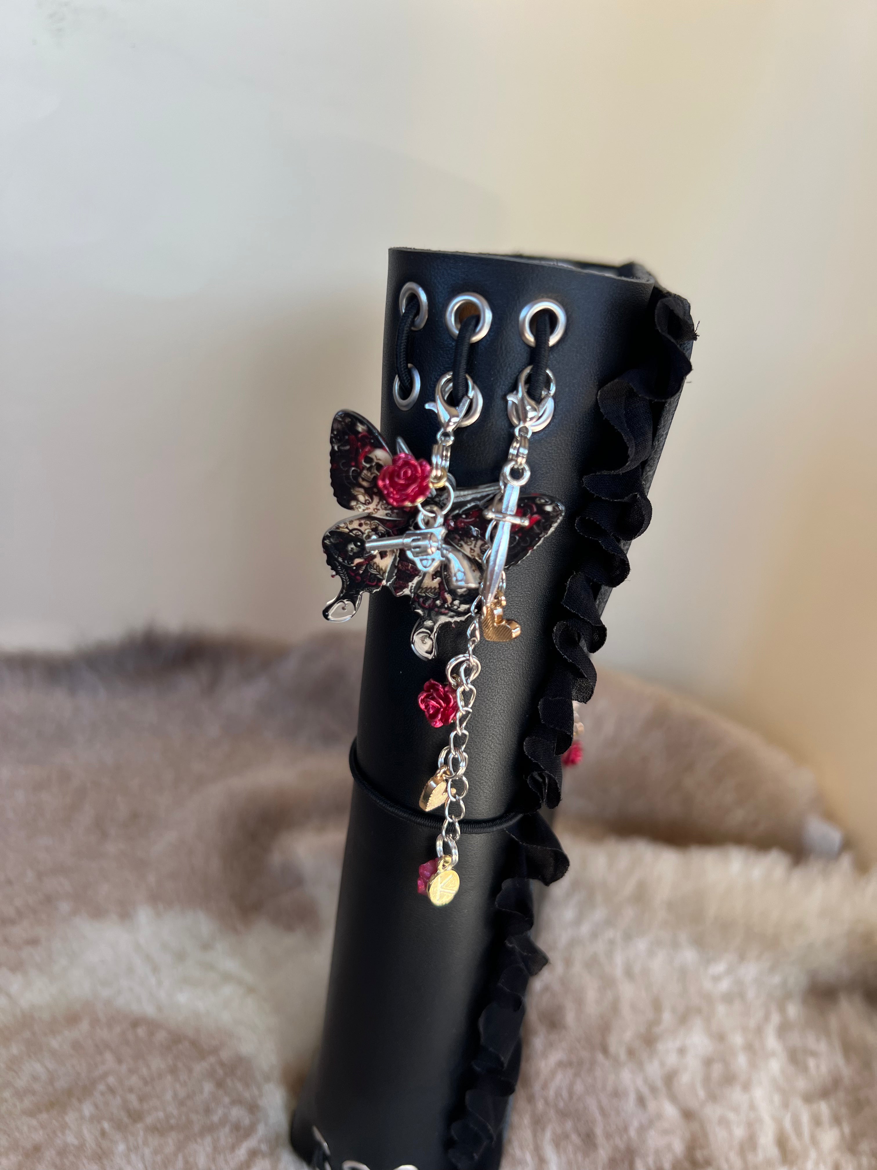 Kožený zápisník A5 - čierna - LIMITKA - Haunting adeline vibe - dlhá verzia