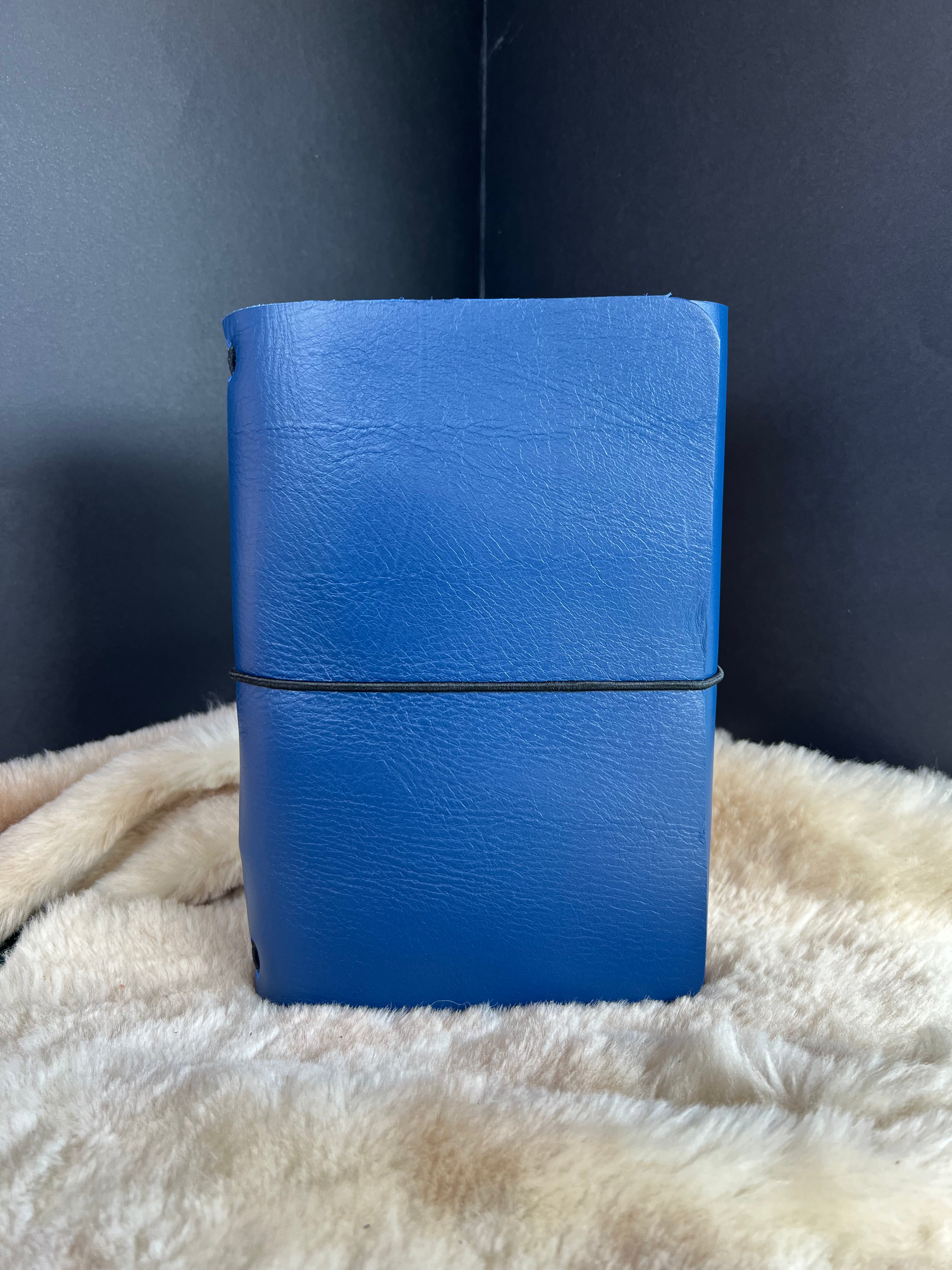 Kožený zápisník A5 - Modrá - Blue Navy - dlhá verzia