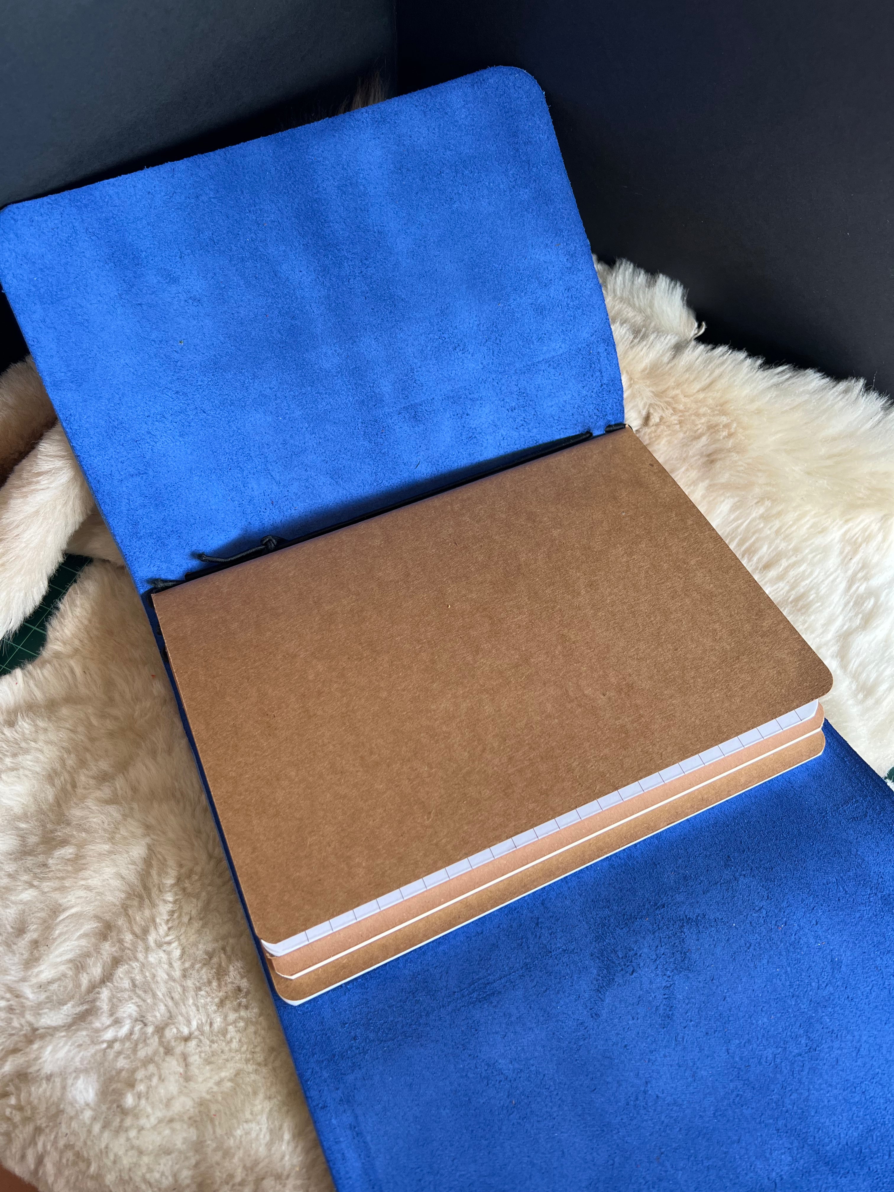 Kožený zápisník A5 - Modrá - Blue Navy - dlhá verzia