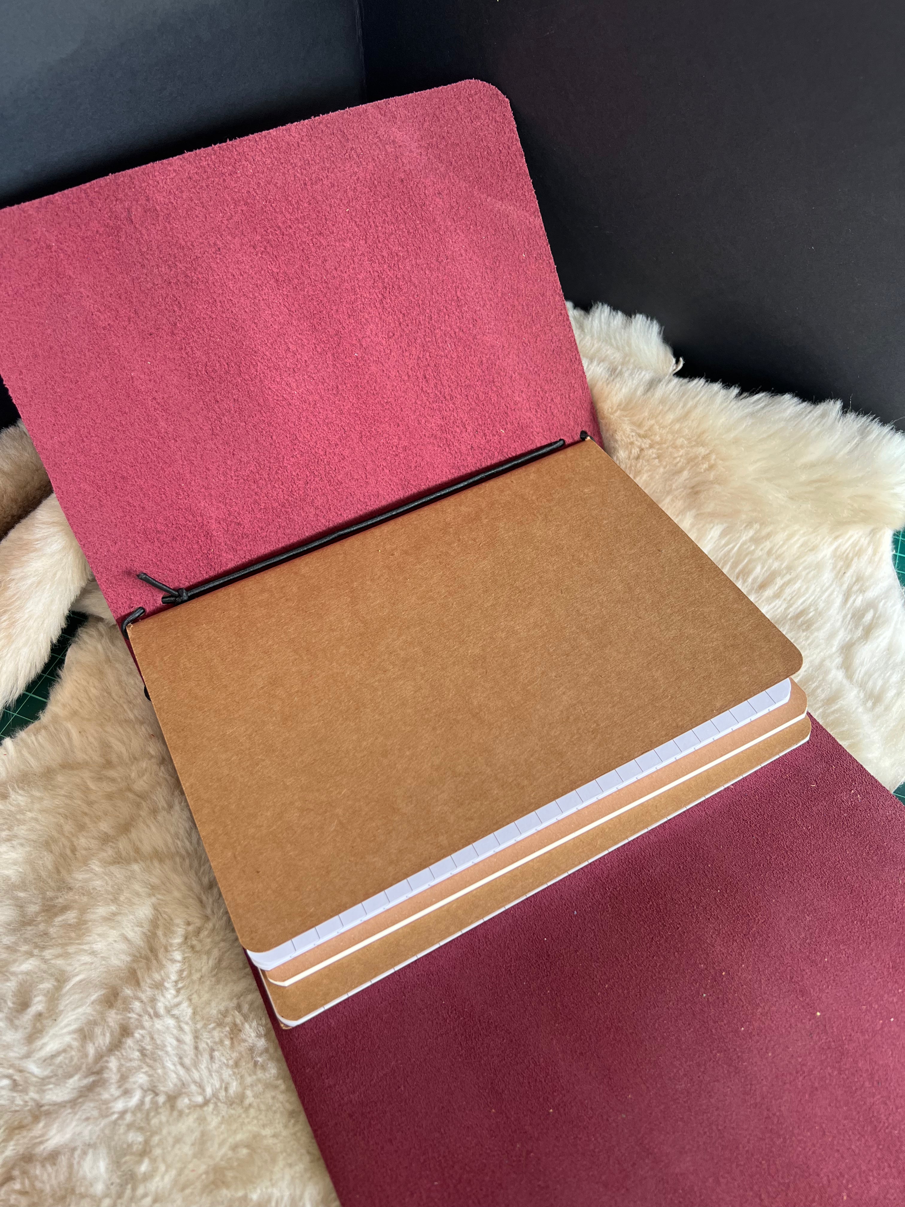 Kožený zápisník A5 - Ružová - Pink Dracula - Dlhá verzia