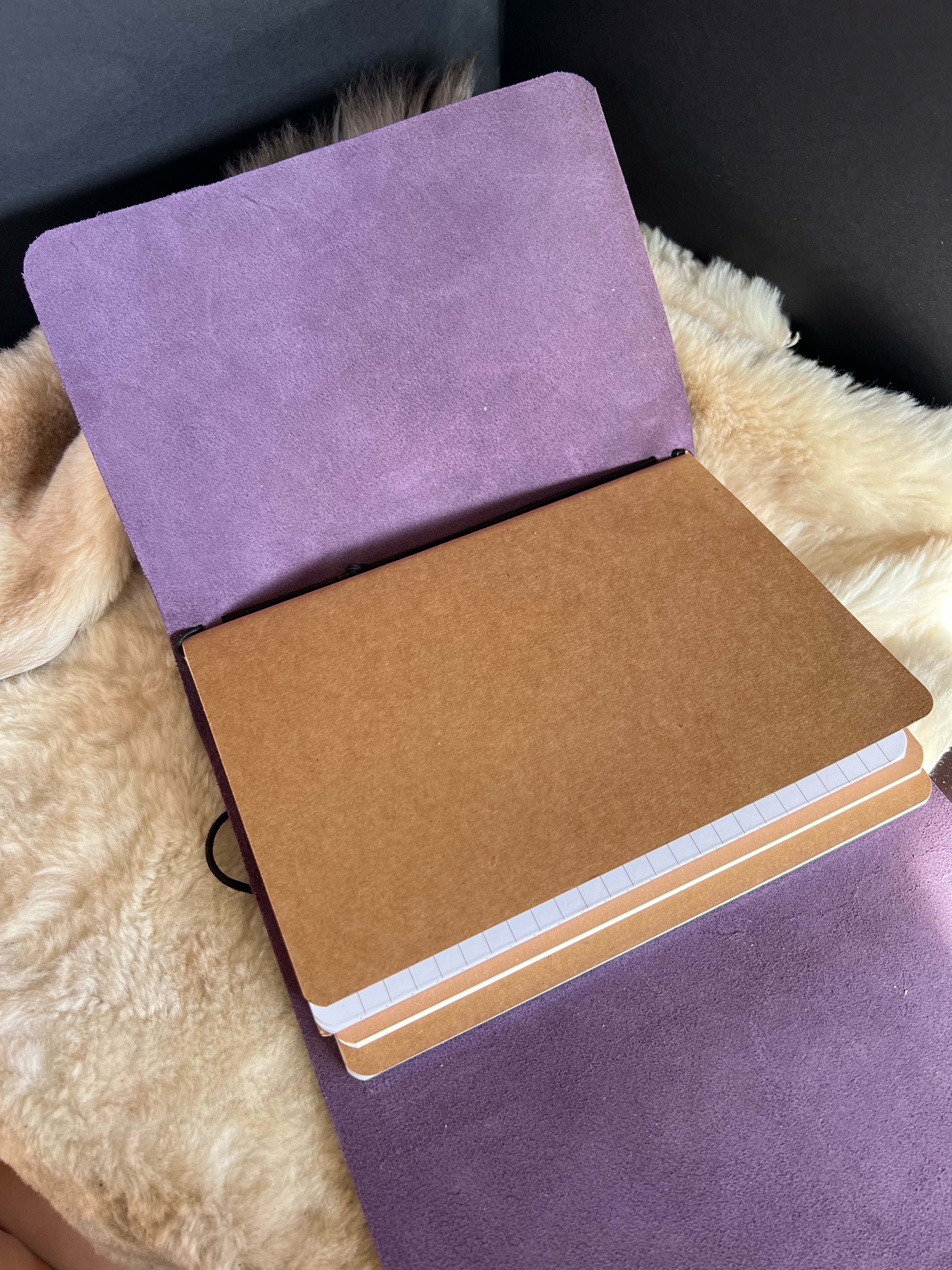 Kožený zápisník A5 - Fialová - Purple Dark - Dlhá verzia