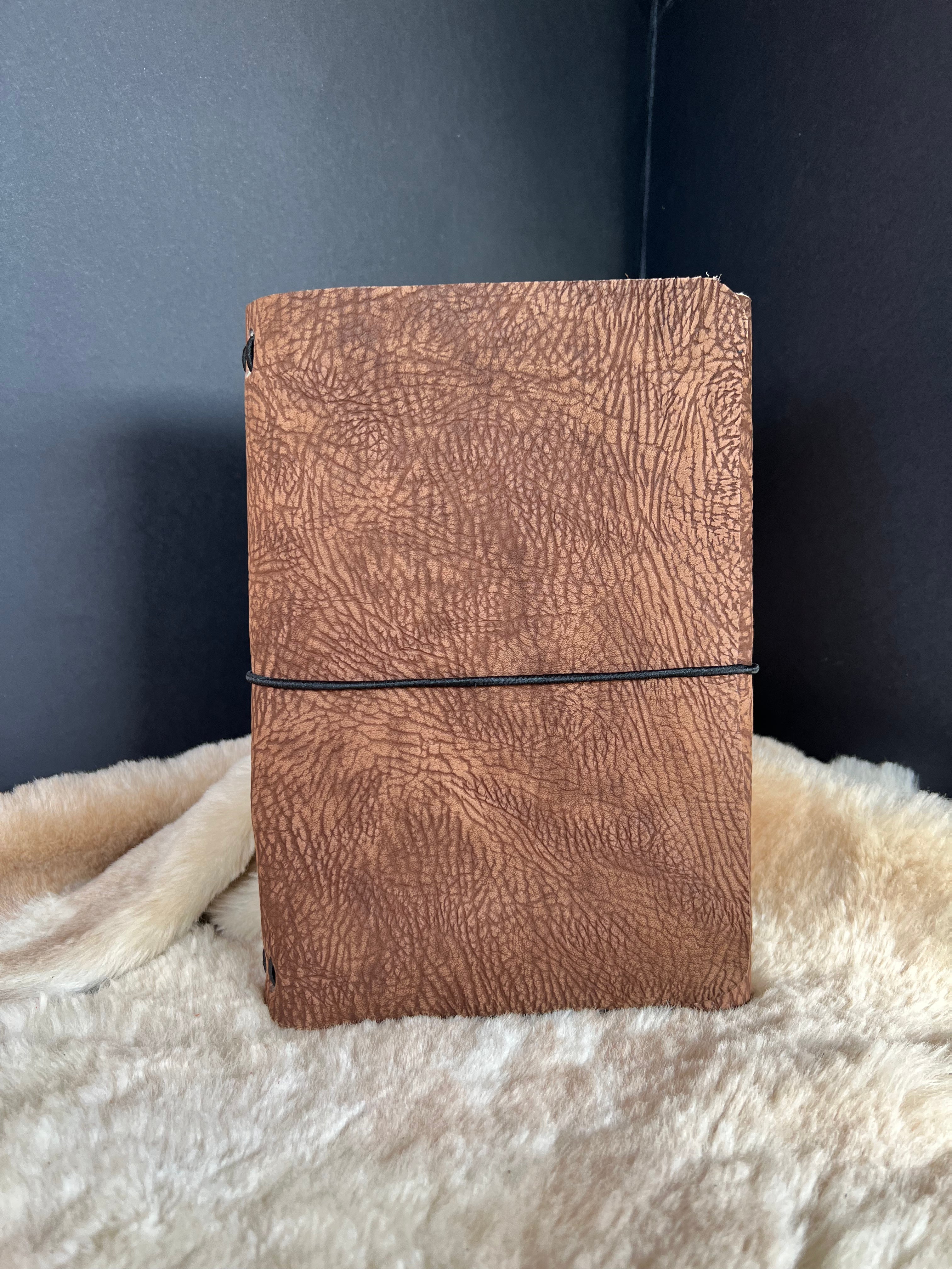 Kožený zápisník A5 - Hnedá - Brown T-rex - dlhá verzia