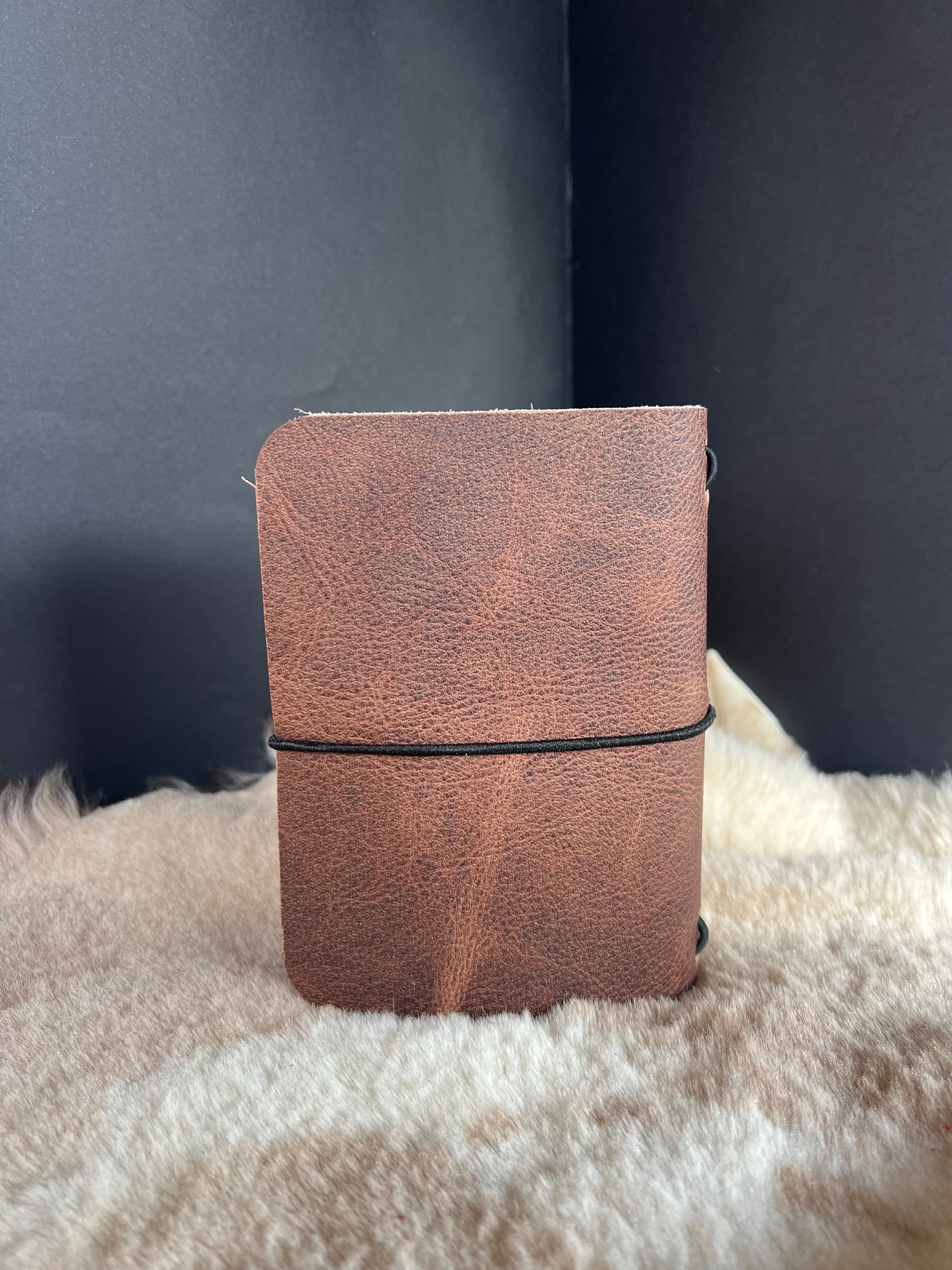 Kožený zápisník A6 - Hnedá - brown crazy horse dark - Krátka verzia