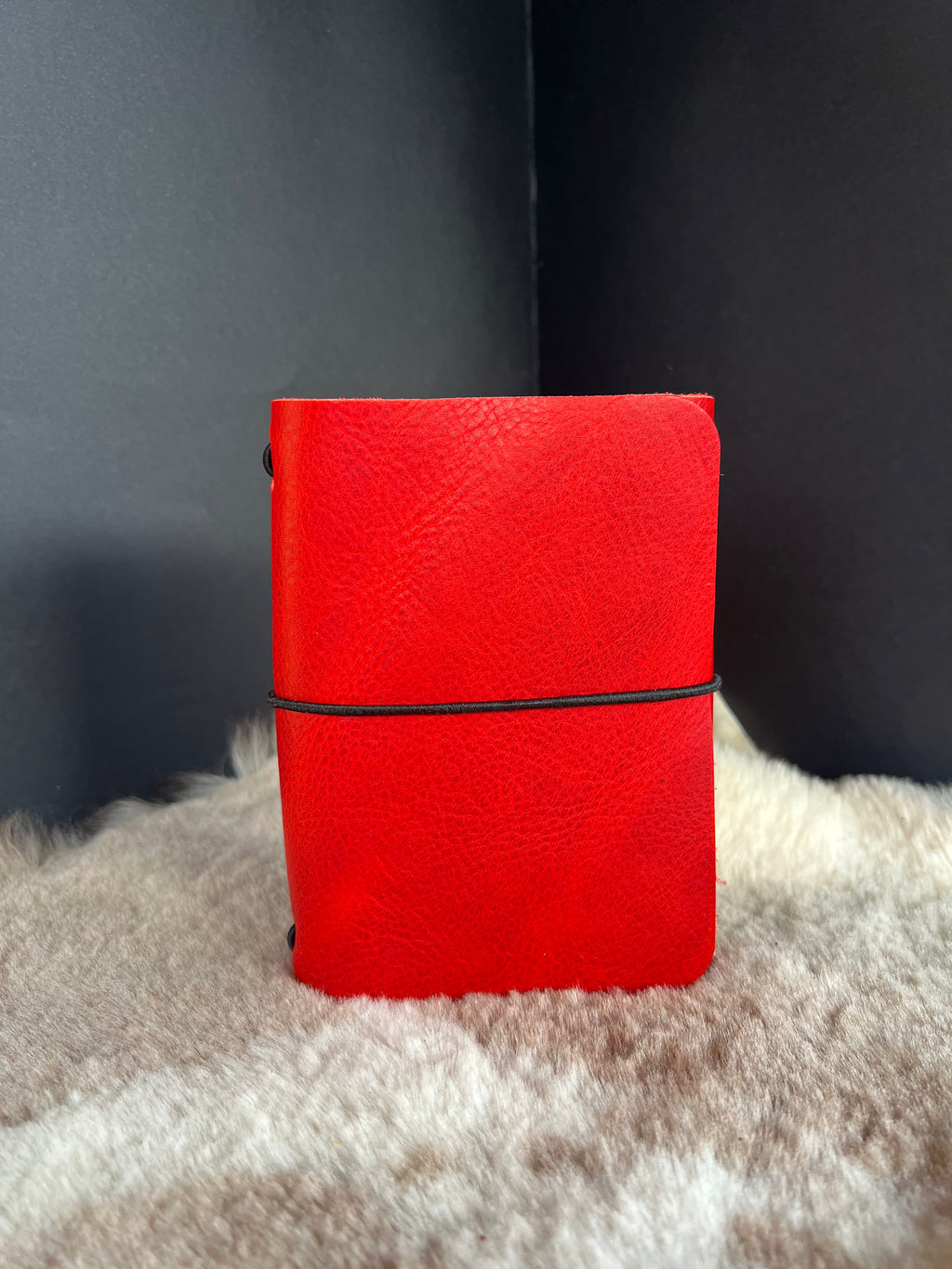 Kožený zápisník A6 - červená - Red matte - dlhá verzia