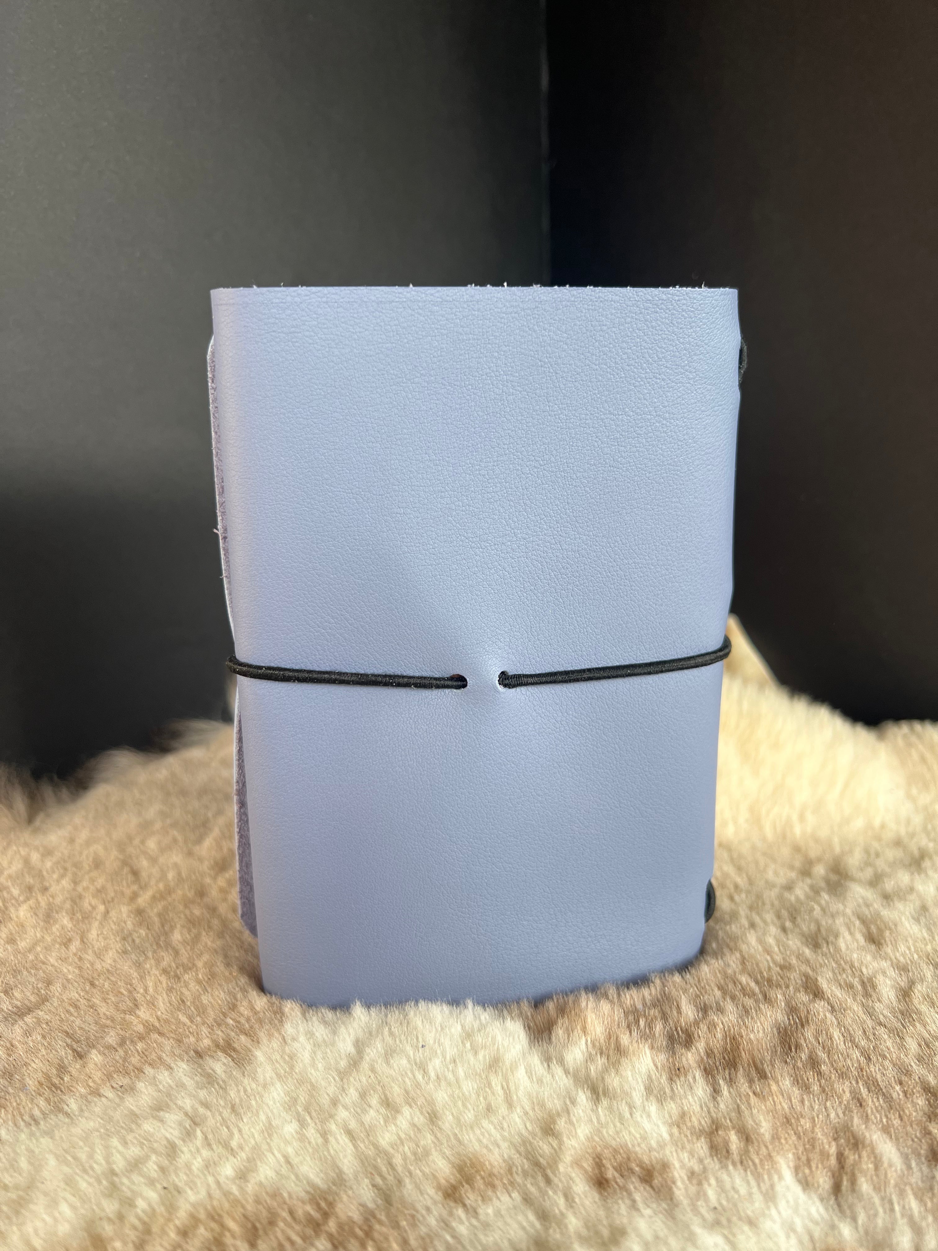 Kožený zápisník A6 - Fialová - Purple Lila - dlhá verzia