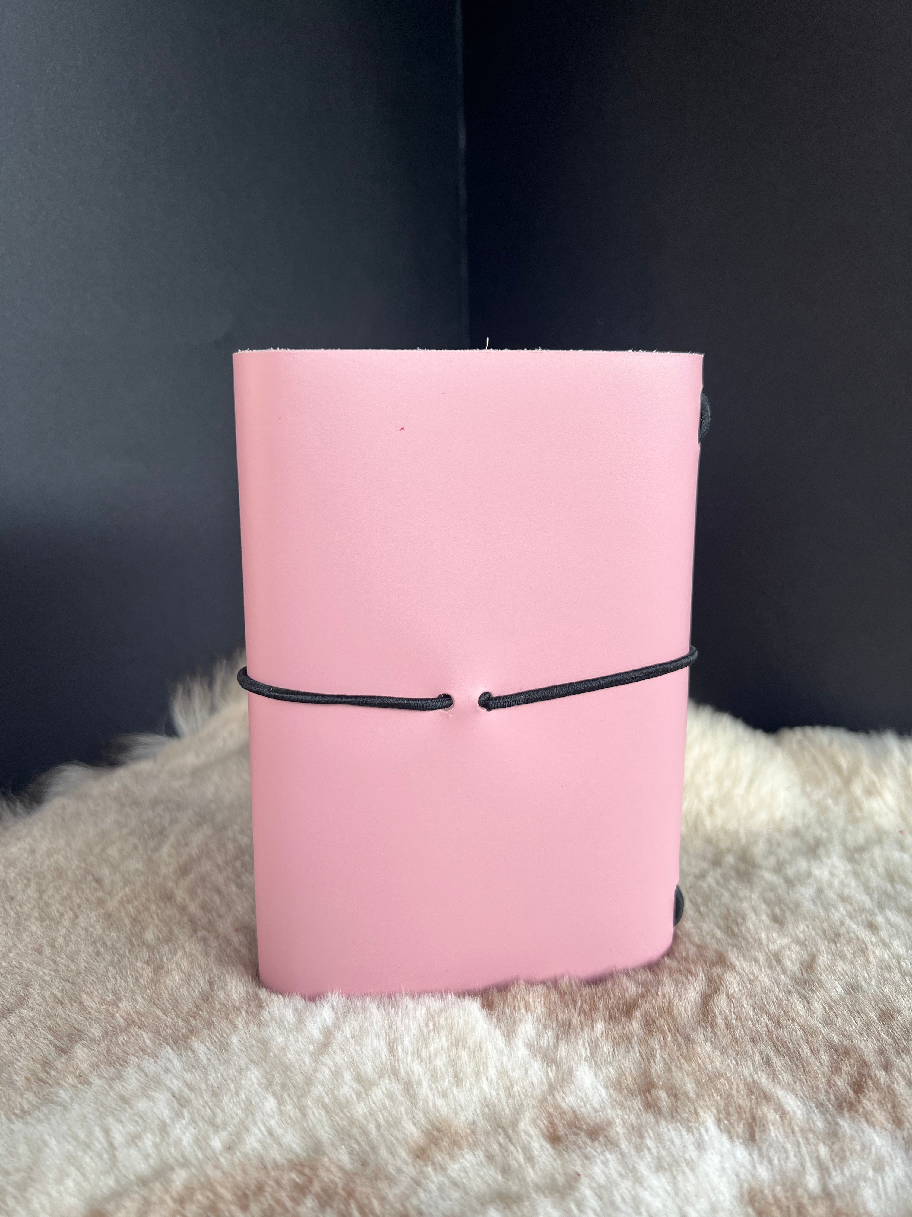 Kožený zápisník A6 - Ružová - Baby pink - dlhá verzia