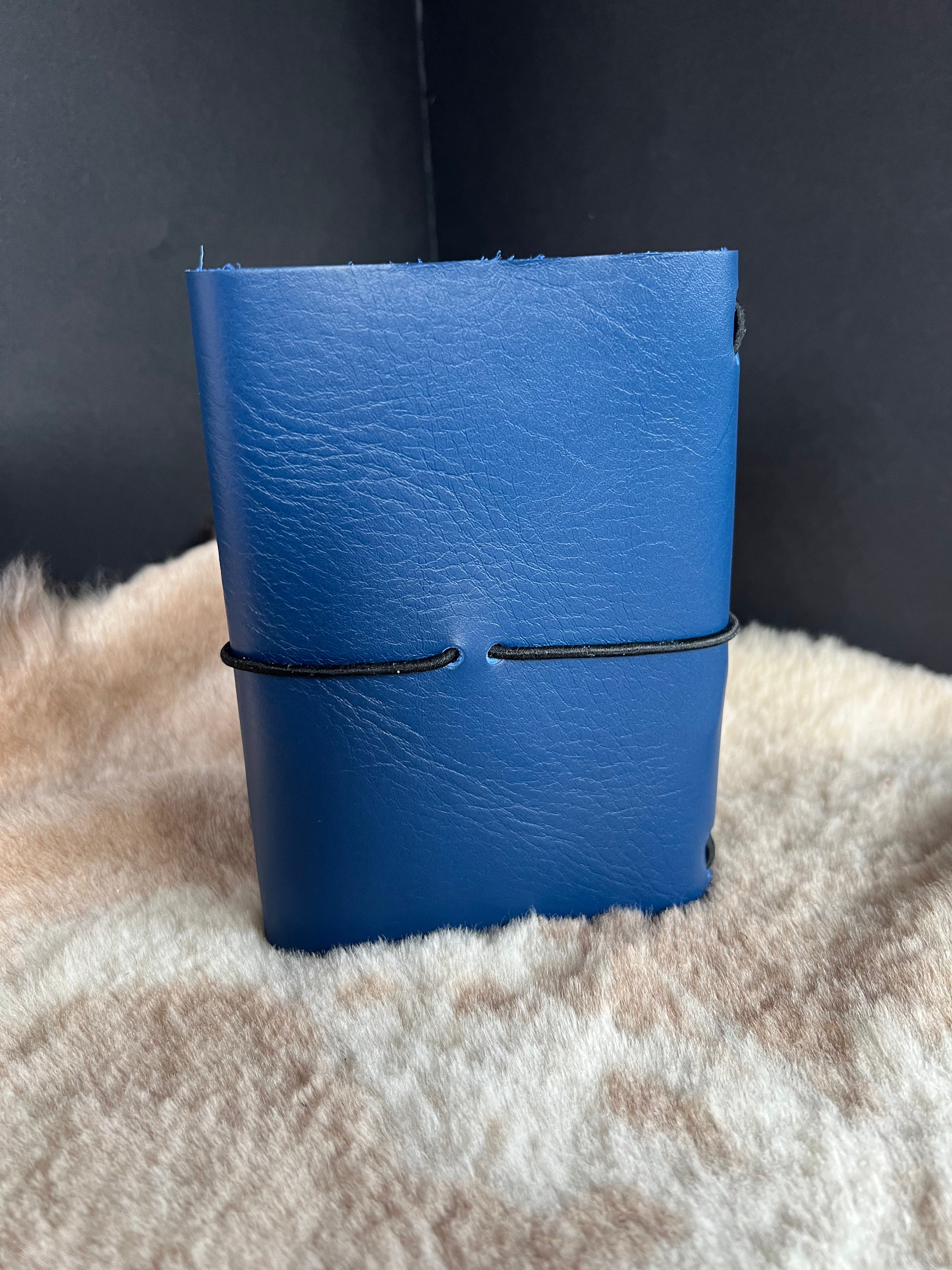 Kožený zápisník A6 - Modrá - Blue Navy - dlhá verzia