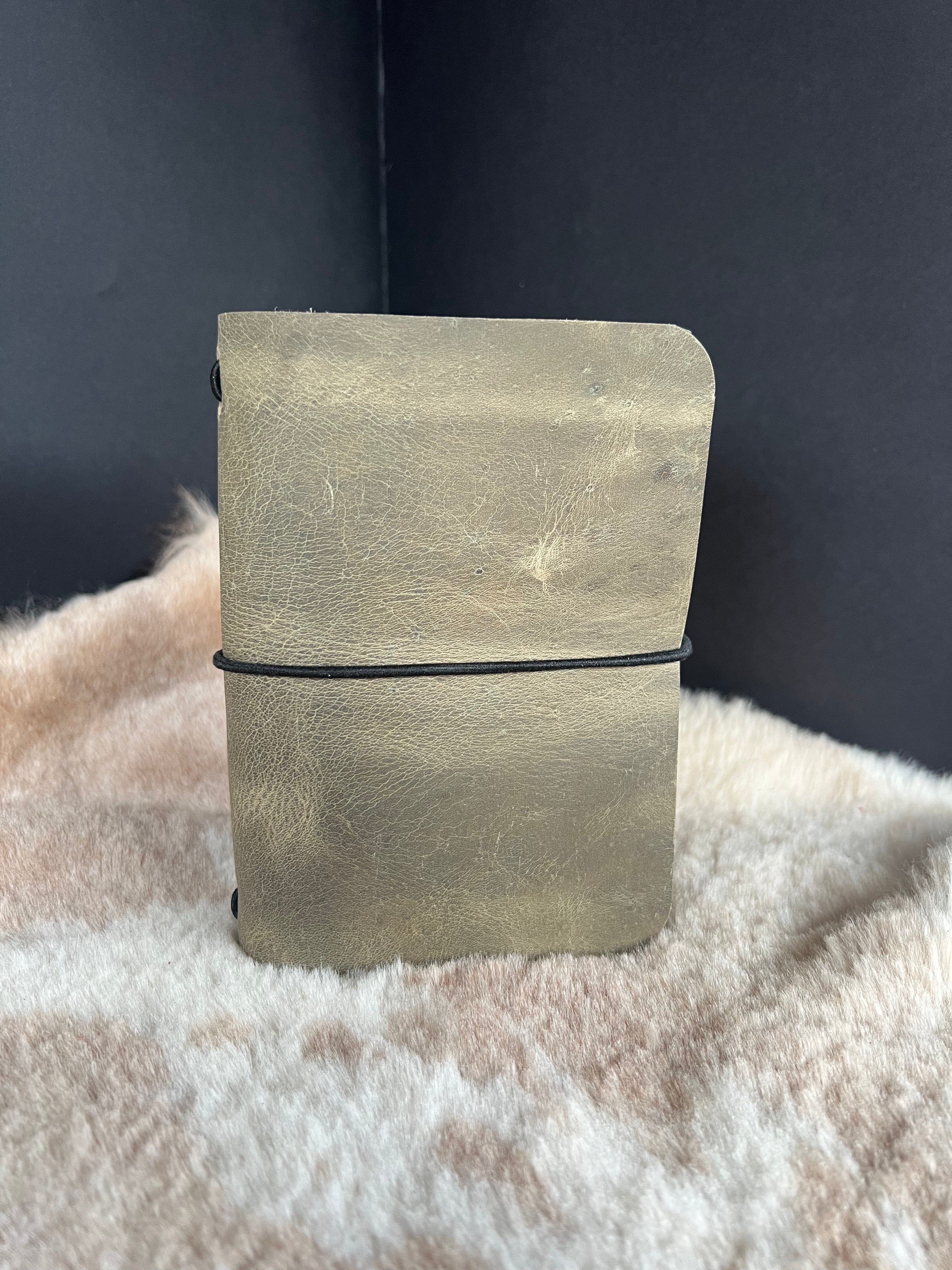 Kožený zápisník A6 - Zelená - Green crazy horse - dlhá verzia