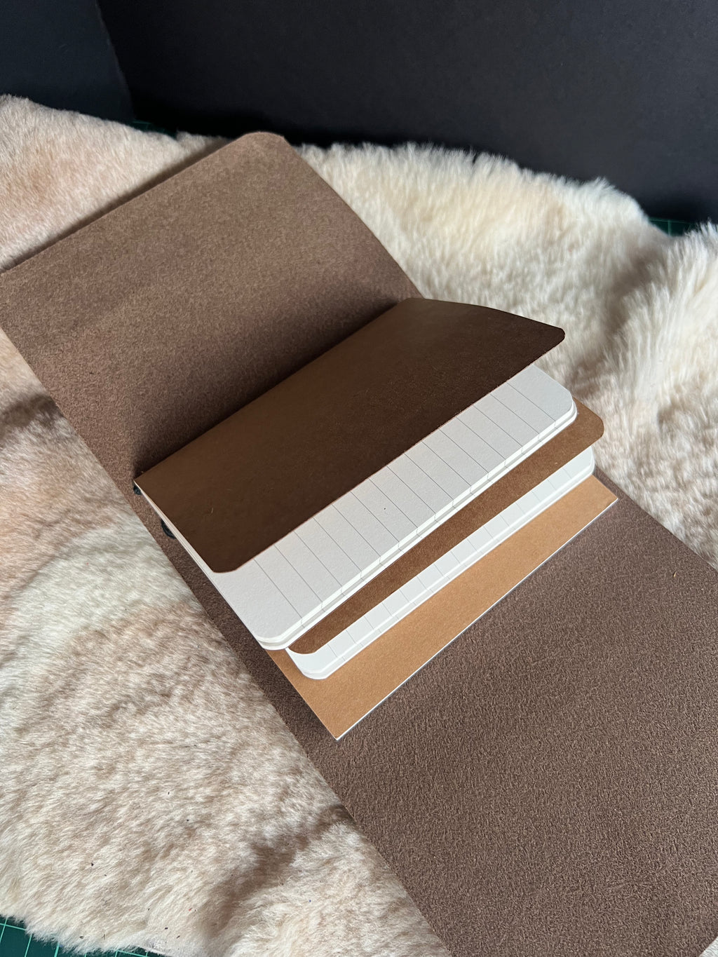 Kožený zápisník A6 - Hnedá - brown dark - dlhá verzia