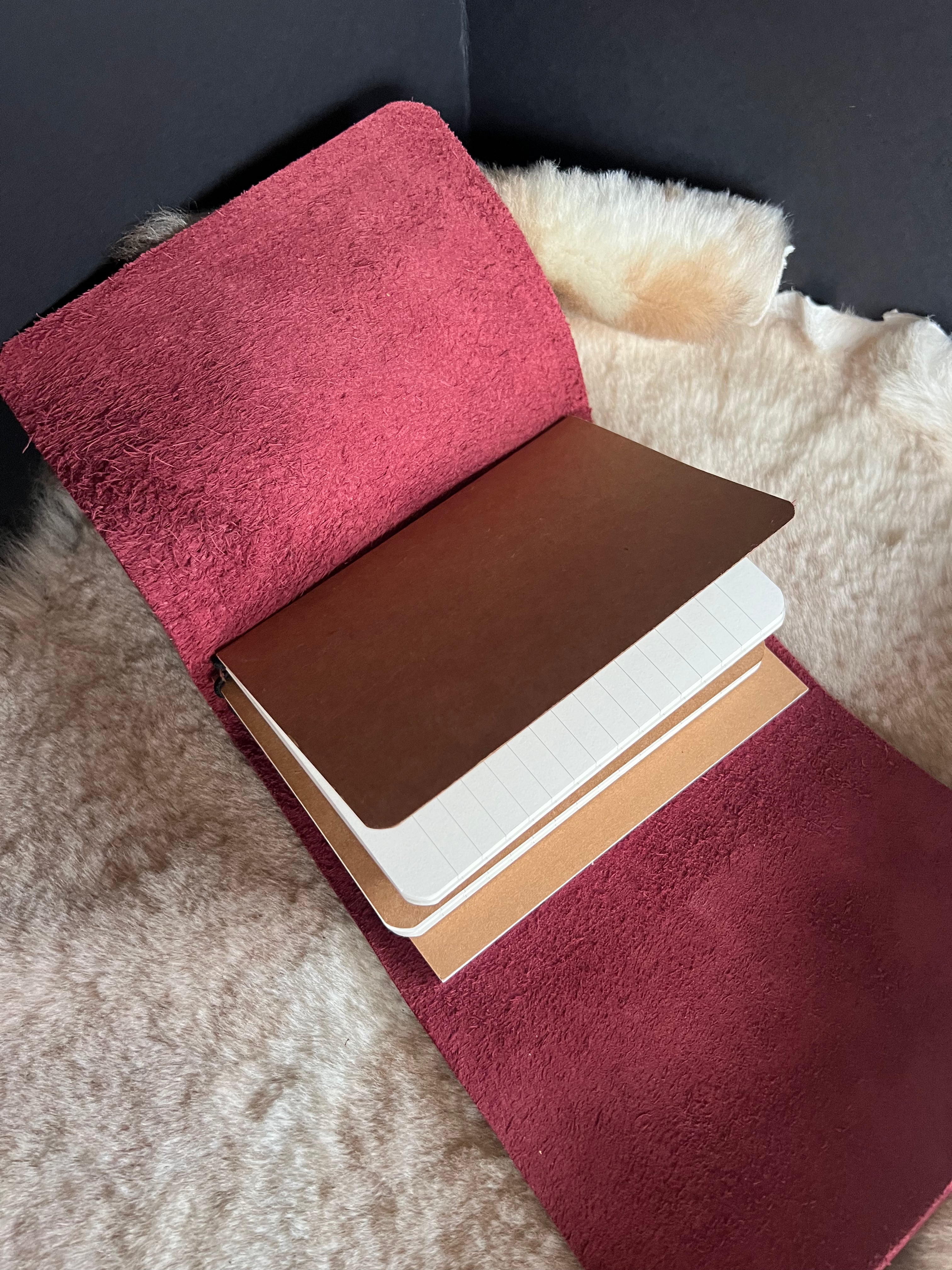 Kožený zápisník A6 - Ružová - pink cherry - dlhá verzia (poškodená)