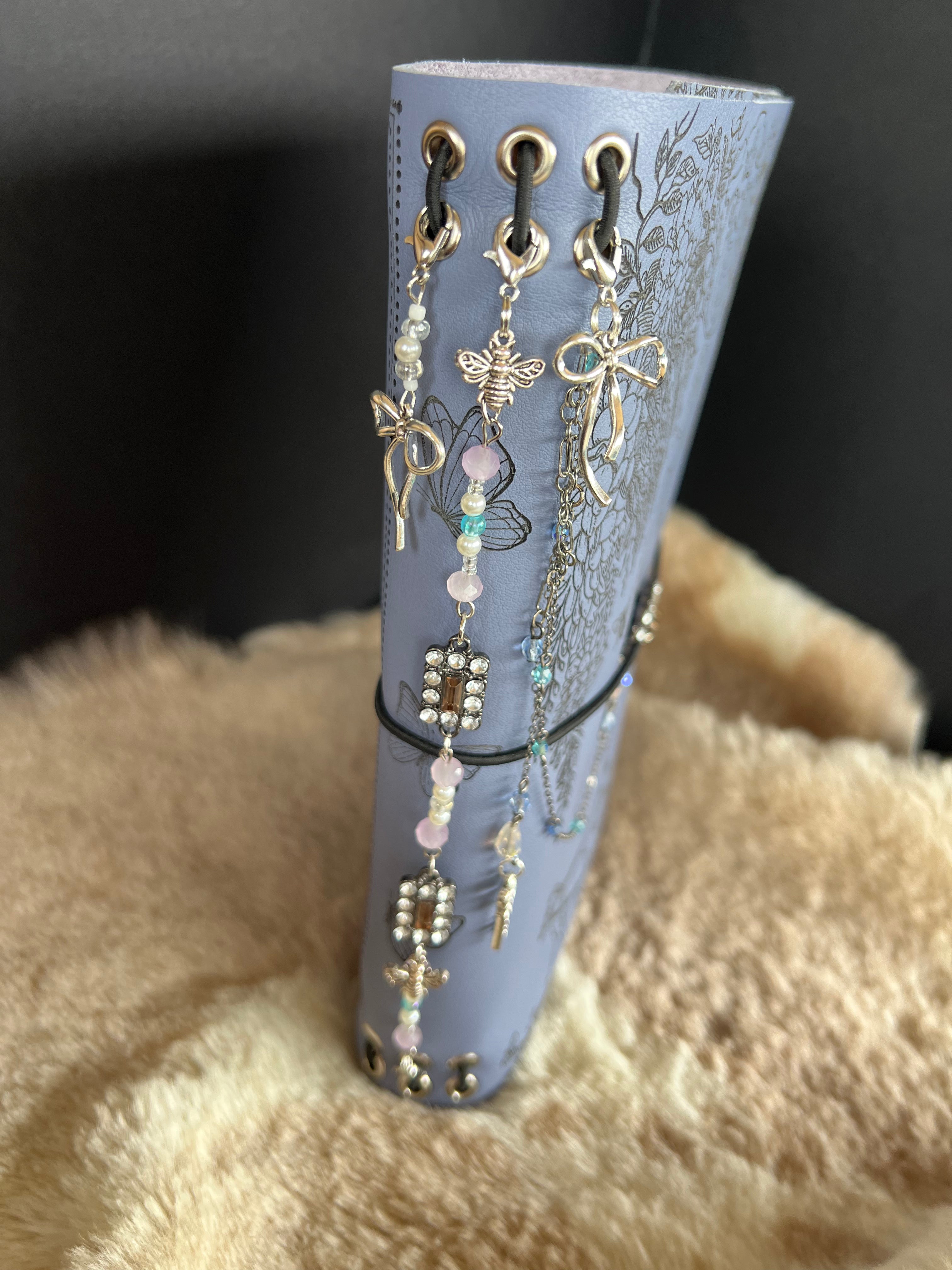 Kožený zápisník A5 - Fialová - LIMITKA - Bridgerton vibe - dlhá verzia