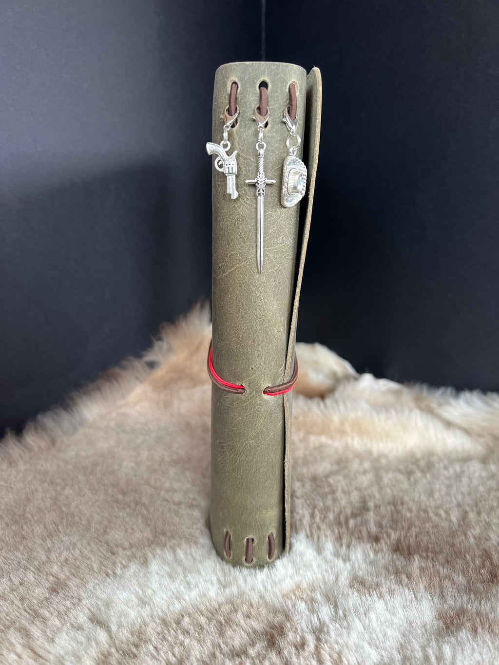 Kožený zápisník A5 - zelená - LIMITKA - Jurský park vibe - dlhá verzia