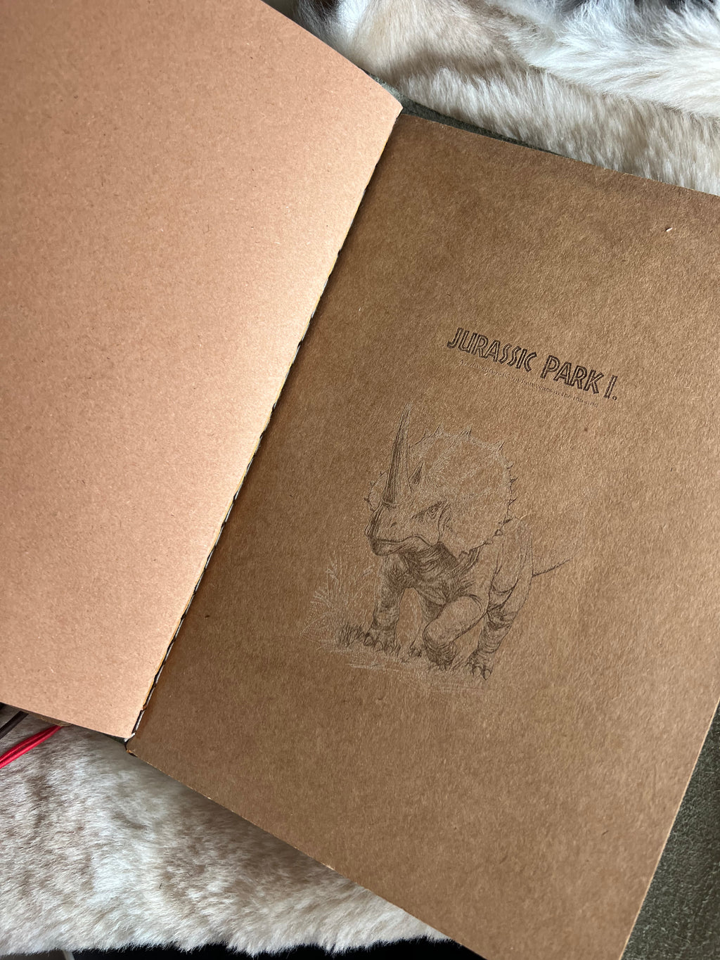 Kožený zápisník A5 - zelená - LIMITKA - Jurský park vibe - dlhá verzia