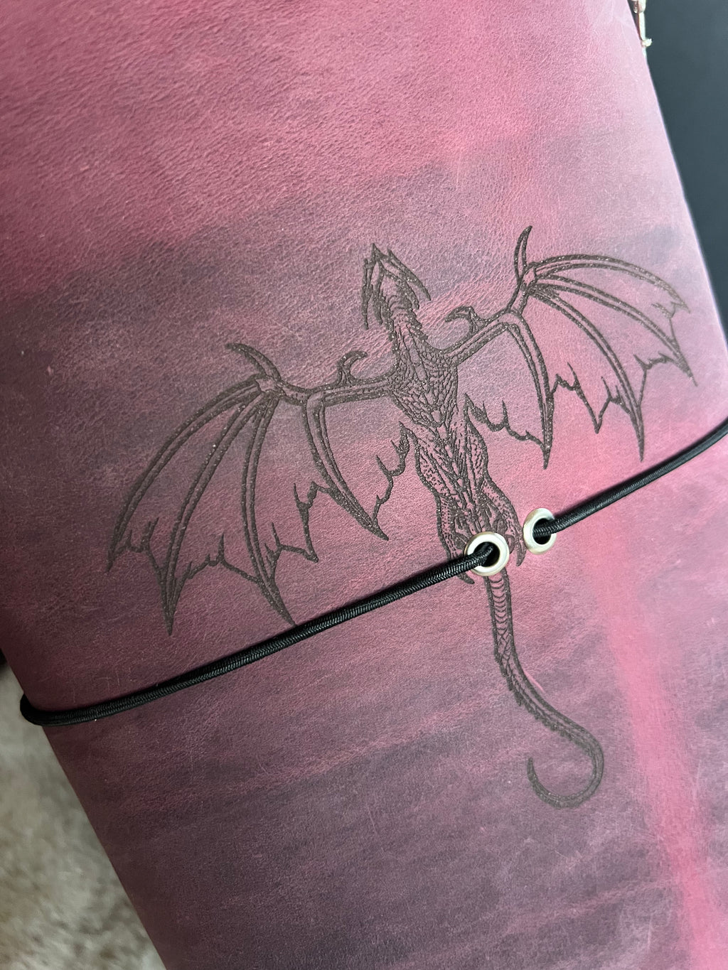 Kožený zápisník A5 - Ružová - LIMITKA - Dragon princes - dlhá verzia