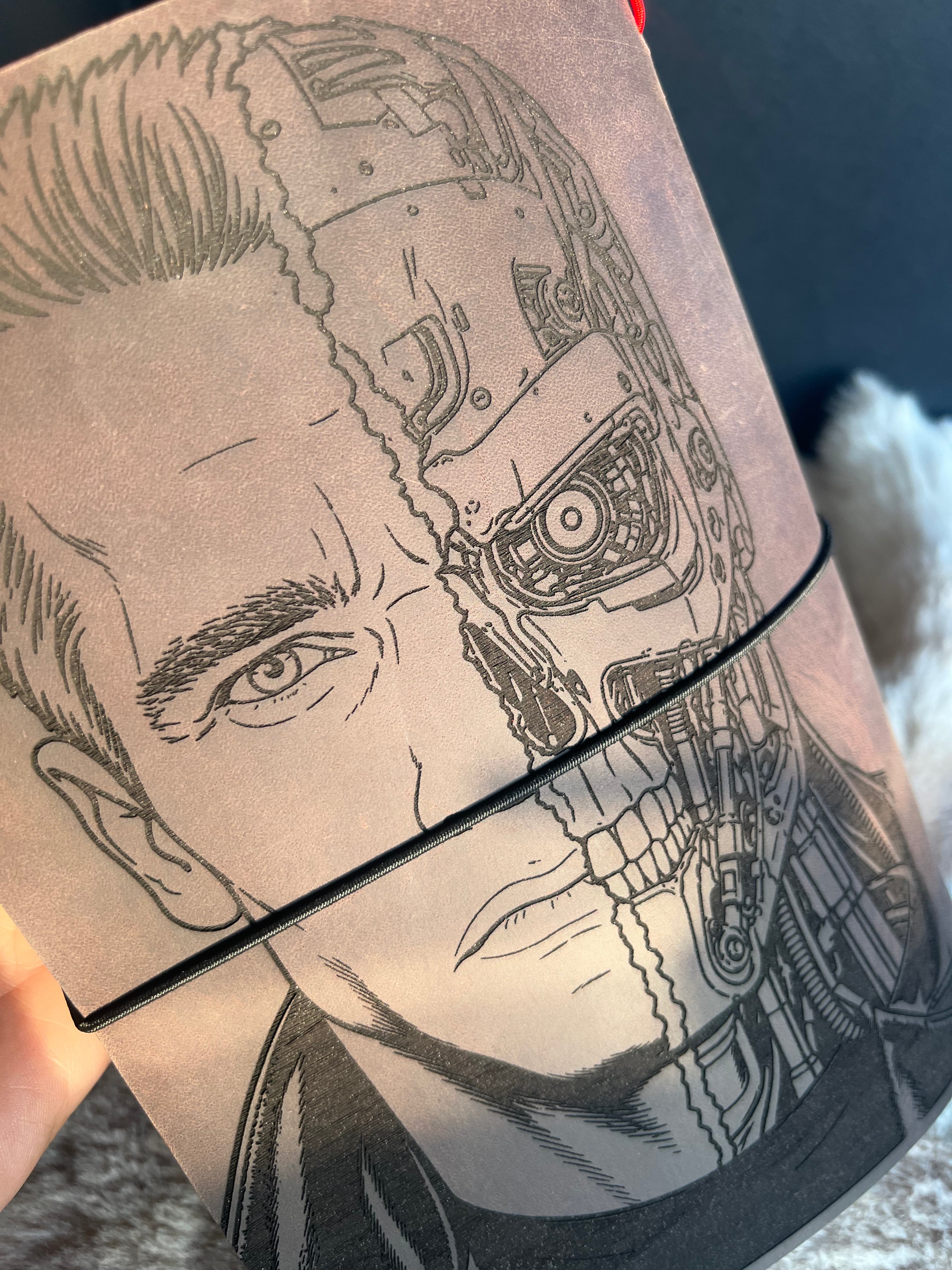 Kožený zápisník A5 - hnedá - LIMITKA - TERMINATOR - krátka verzia
